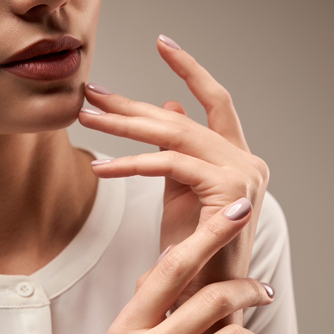 Vários problemas de saúde e doenças dermatológicas podem impactar as unhas